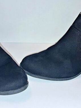 Arizona Jean Co. Black Ankle Boots
